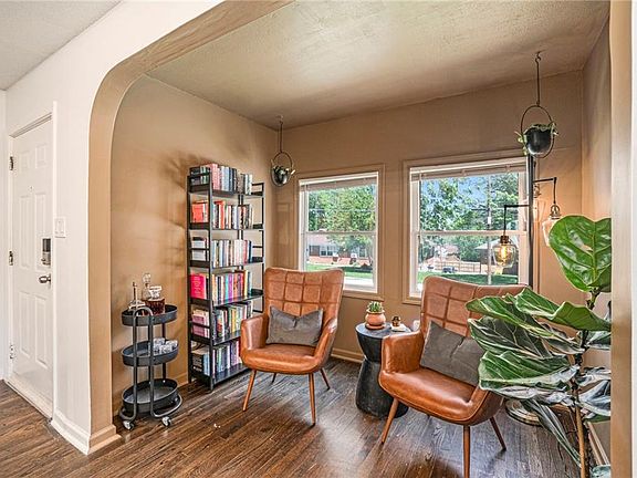 3rd image of 5535 Osage Ave