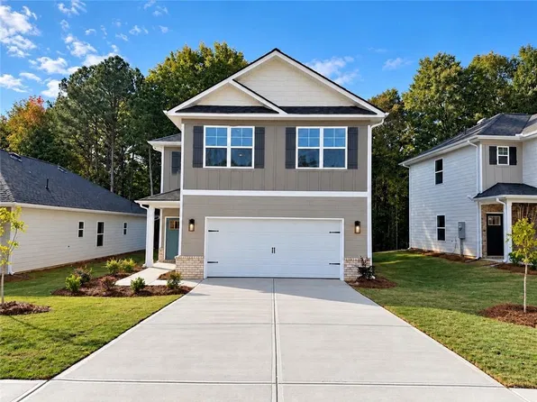148 Chaucer Ln, Carrollton, GA 30117