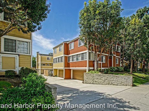 2nd image of 410 W 220th St Unit 16