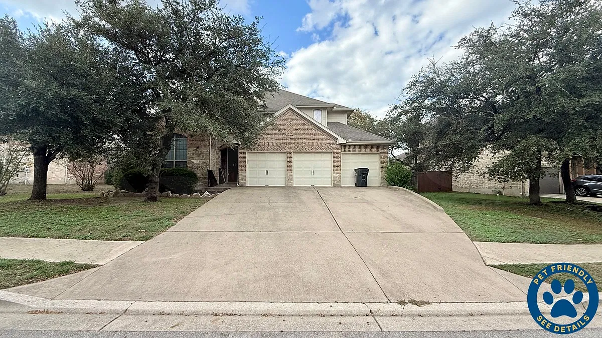 4 bed, 3.0 bath, 2815 sqft, $3,200 — Photo 1