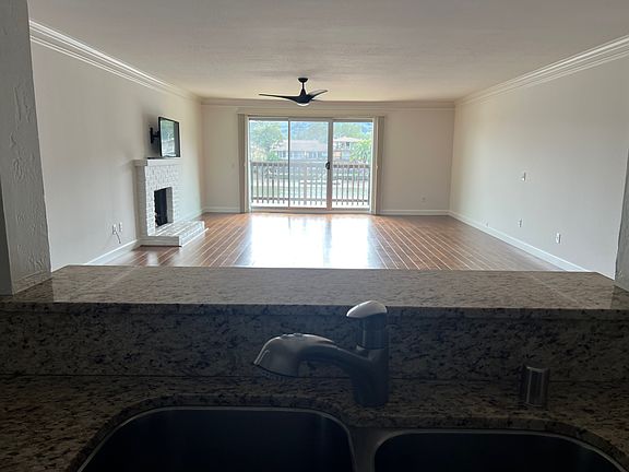 5th image of 1065 S Eliseo Dr #6