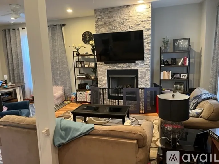1918 W Berenice Ave #3 — Photo 4
