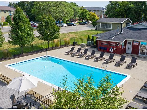 4th image of 1836 Preston Ct NW APT B43