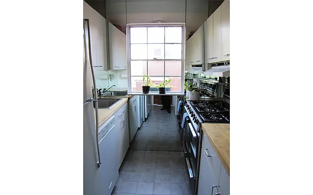 Sold by Douglas Elliman | media 31