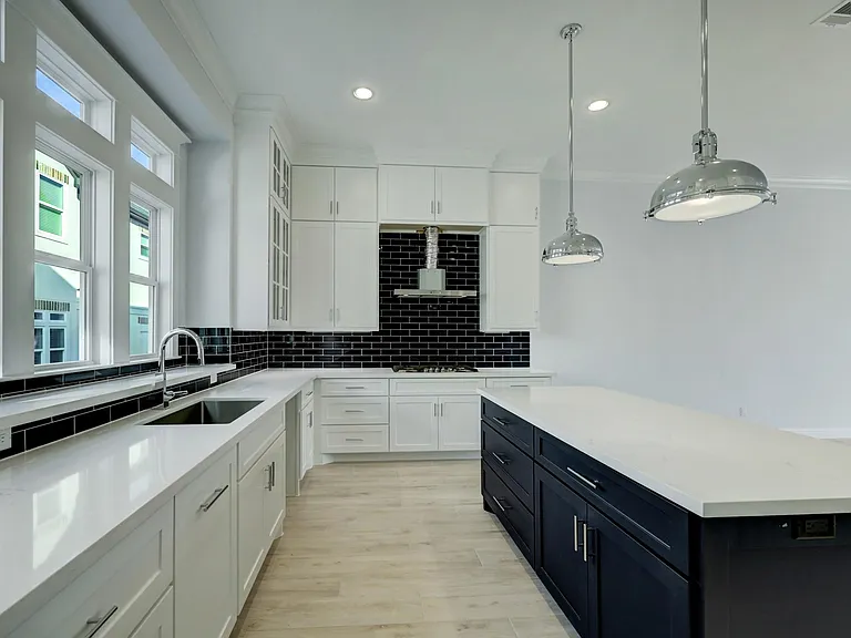 2814 Princeton St — Photo 13