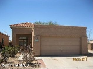 9519 E Lochnay Ln, Tucson, AZ 85747