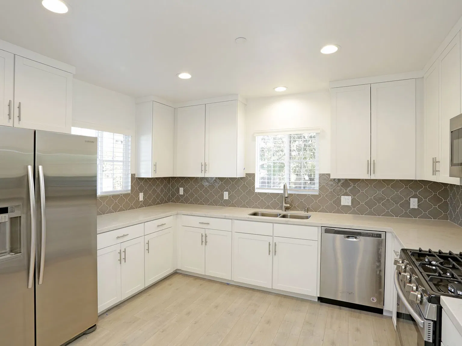 Chesebro Luxury Townhouses — Photo 2