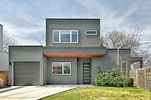 2812 E 4th St #2 Photo 1