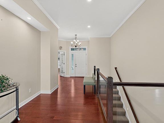4th image of 1825 Alexander Rd NE