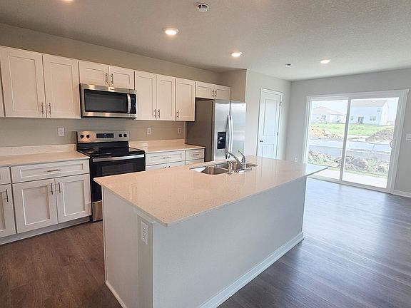 3rd image of 4405 NE Mongoose Ln