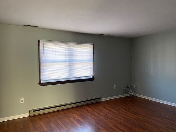 2nd image of 267 Penn St