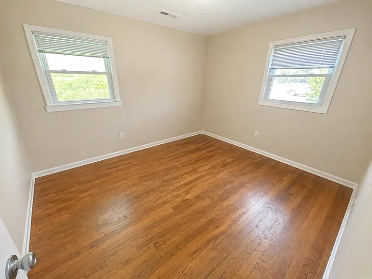 705 Depot St NE — Photo 7