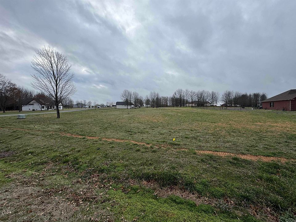 1st image of 23 Win Meadow Ln