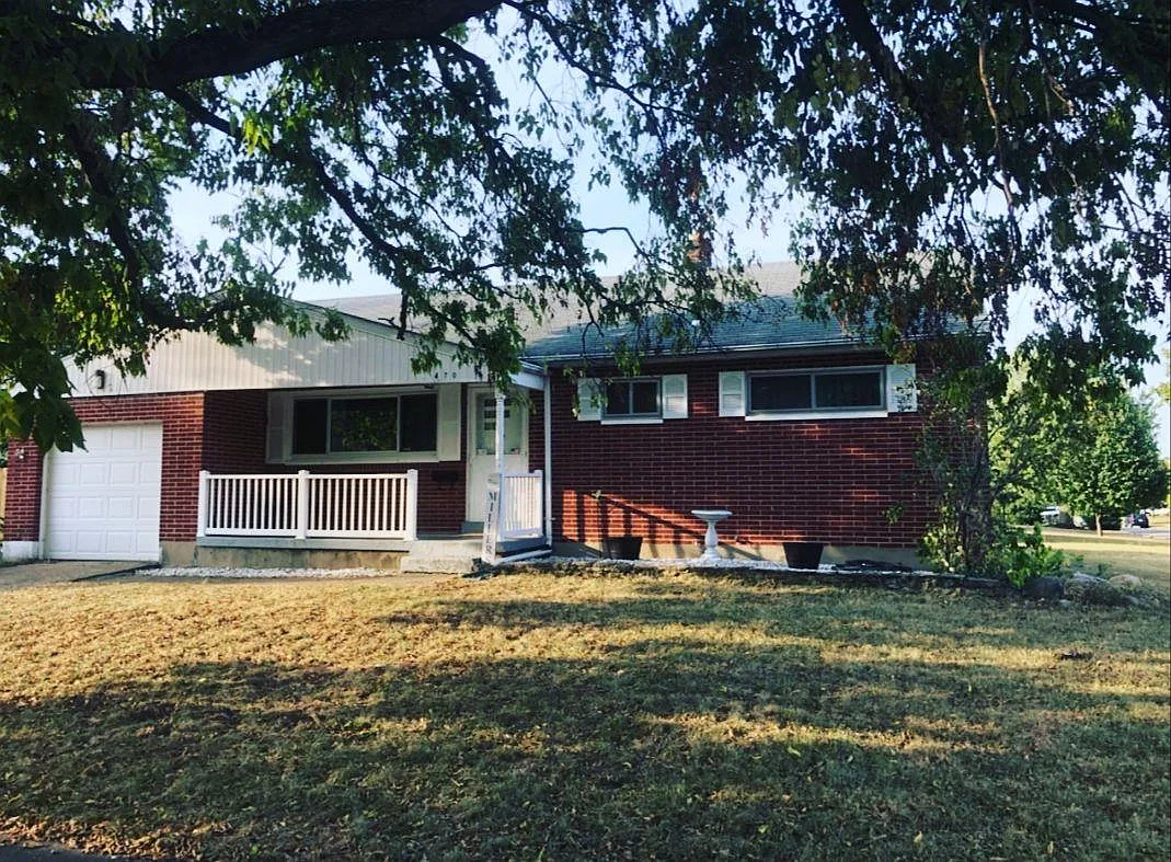470 Fairhaven Dr photo 1
