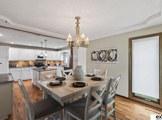 15017 Pepperwood Dr, Omaha, NE 68154