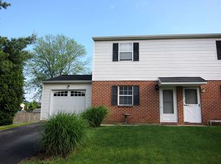 1283 Staman Ln, Columbia, PA 17512