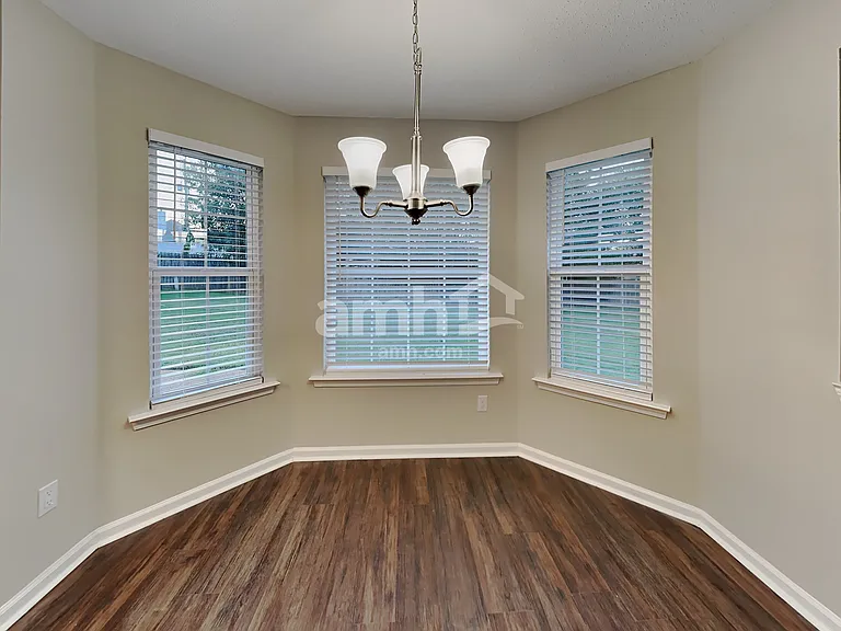 7748 Parkmont Dr — Photo 5