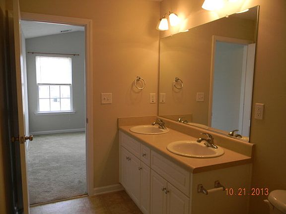 5th image of 3113 Saint Charles Ave