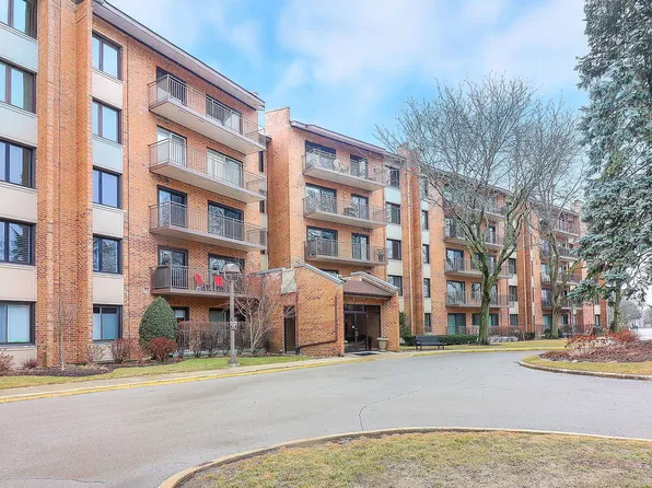 601 Lake Hinsdale Dr APT 402, Willowbrook, IL 60527
