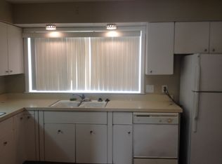 7710 Poppleton Plz APT 3, Omaha, NE 68124