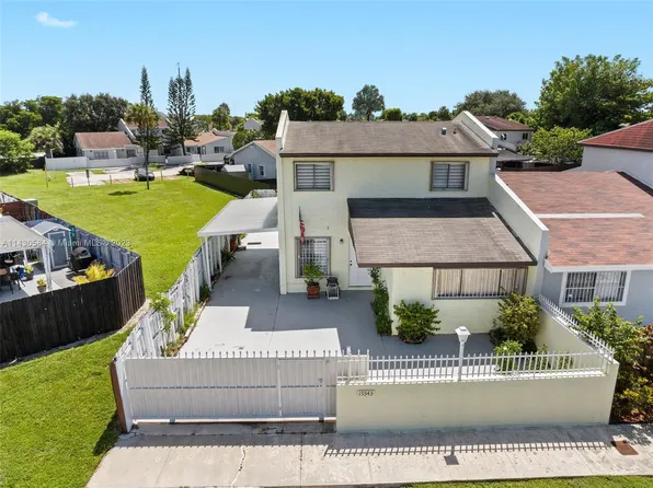 19343 NW 54th Ct, Miami Gardens, FL 33055