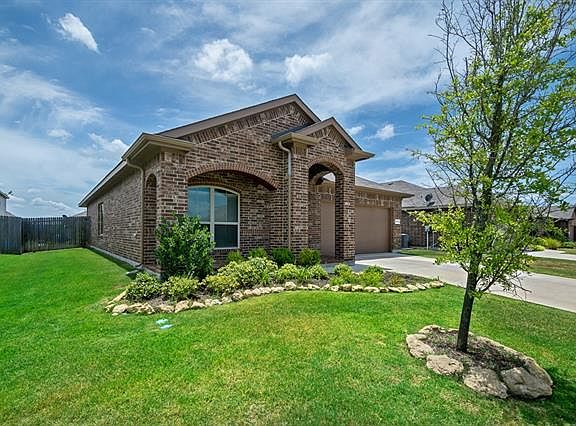 2nd image of 5112 Meadow Ln
