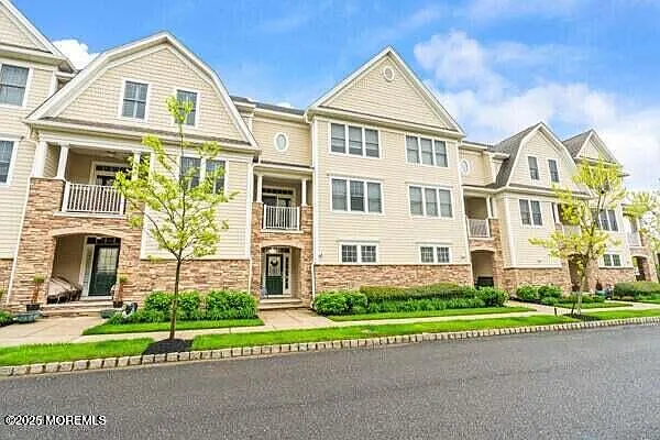 4 bed, 3.5 bath, 2672 sqft, $5,300 — Photo 2