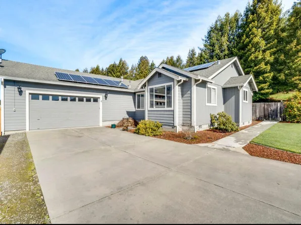 2319 Glendale Dr, McKinleyville, CA 95519