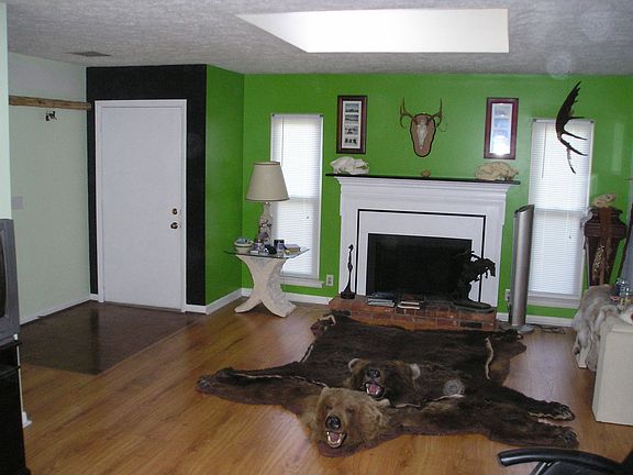 2nd image of 878 Beech Bend Dr