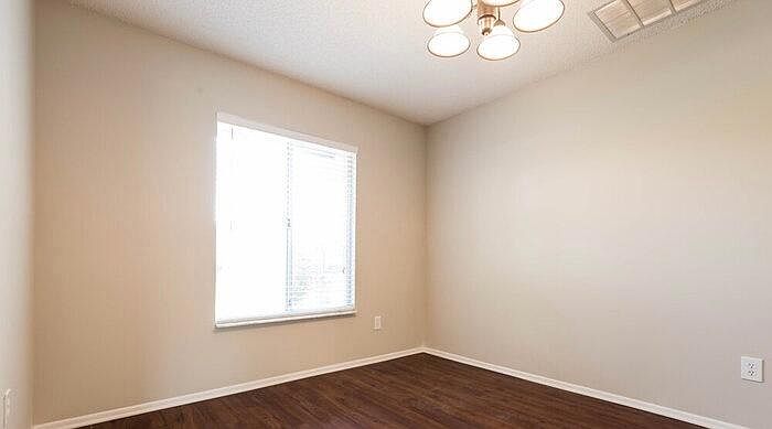 1st image of 104 Lamont Ave