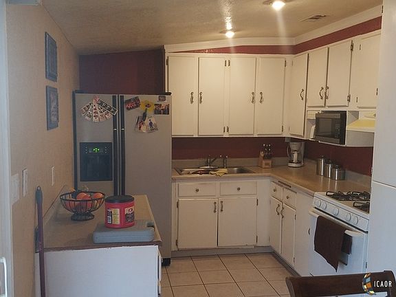 3rd image of 1542 Sandalwood Dr
