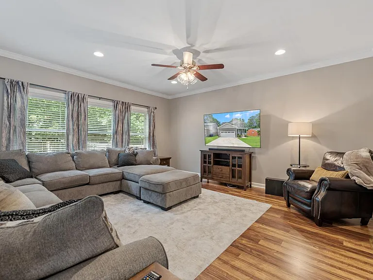 2270 Wolf St — Photo 15