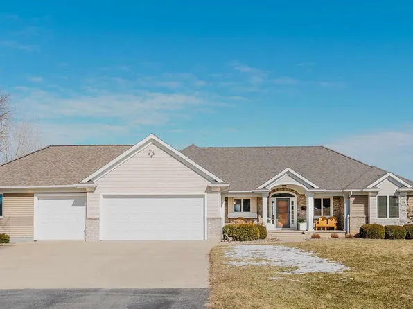 5294 Notre Dame Dr, Omro, WI 54963
