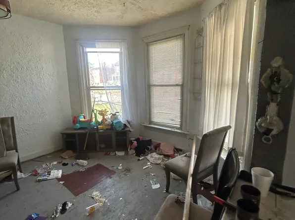 4718 Labadie Ave, Saint Louis, MO 63115