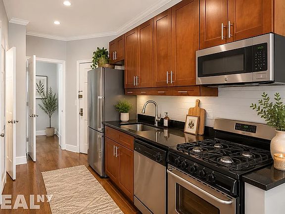 3rd image of 58 Leroy St #3B