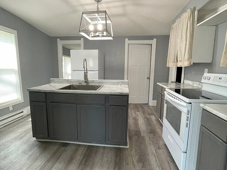 1123 Nevada St — Photo 3