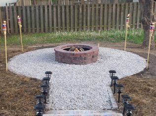 108 N Ethel Ln, Lansing, KS 66043