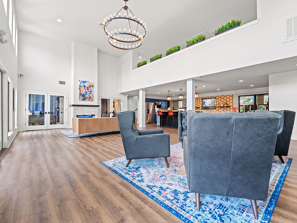 1525 E Palm Valley Blvdnull