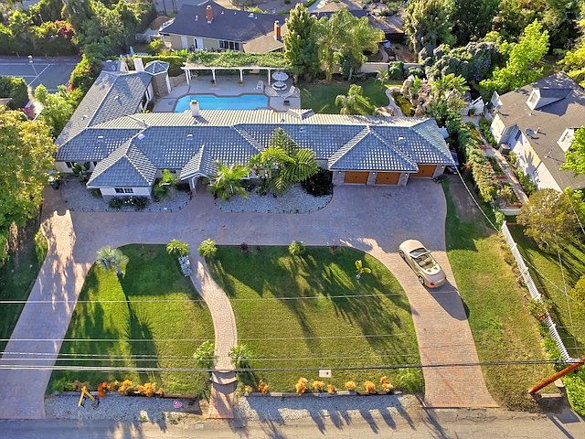 2nd image of 8755 La Entrada Ave