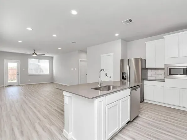 3020 Gunnersbury Dr, Houston, TX 77047