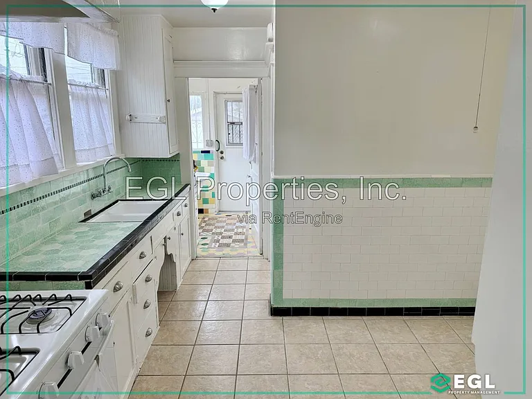 2937 8th Ave — Photo 6