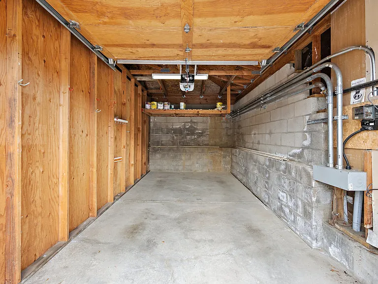 6362 Broadway Ter — Photo 21