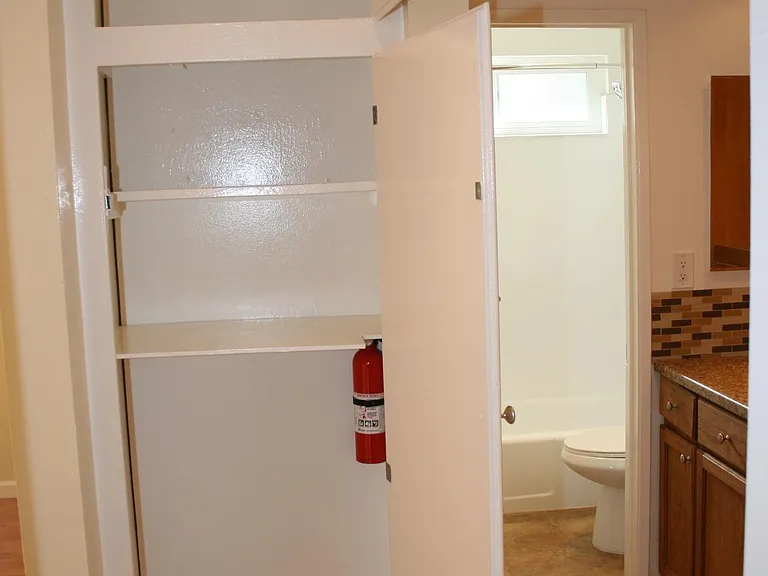 1000 W Macarthur Blvd #68 — Photo 12