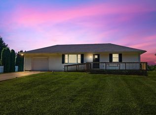 210 W 400 N, Howe, IN 46746