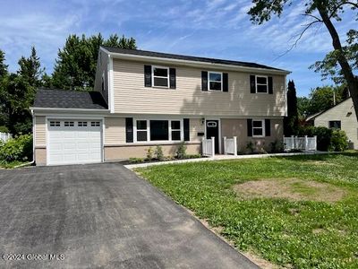 22 Aragon Avenue, Latham, NY, 12110