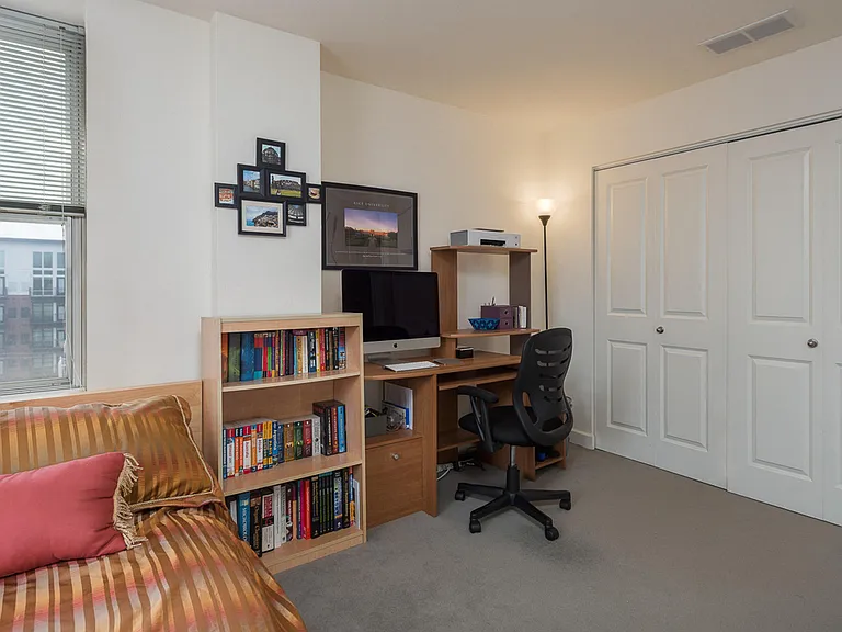 5330 Pershing Ave #502 — Photo 11
