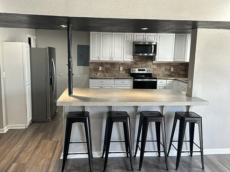 600A Sara St #1 — Photo 10