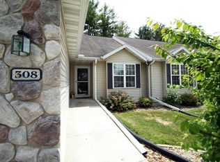 308 E Blackhawk Dr, Fort Atkinson, WI 53538
