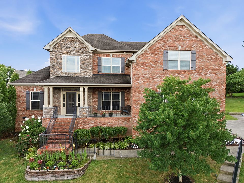 1st image of 813 Fanning Ct