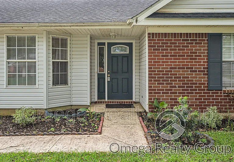 1380 Lexington Way — Photo 5